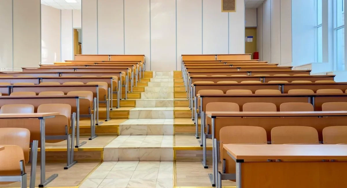 La Comunidad de Madrid prepara un fondo anual de 10 millones para premiar objetivos universitarios