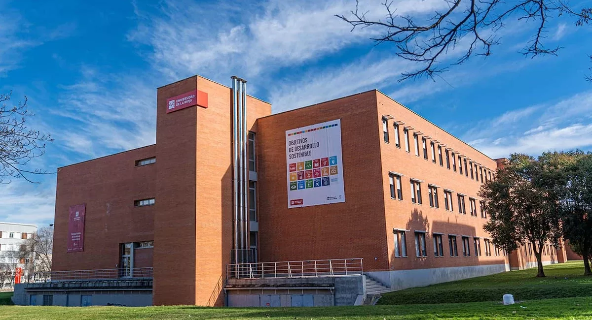La Rioja Amplía la Matrícula Gratuita para Estudiantes Universitarios